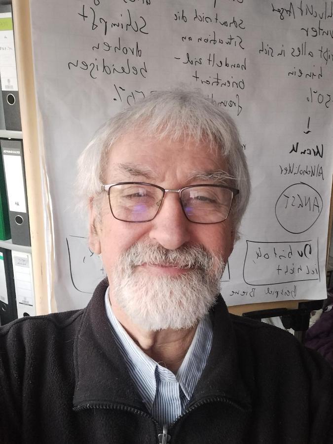 Ein Offenes Kompetentes Ohr * Keulen